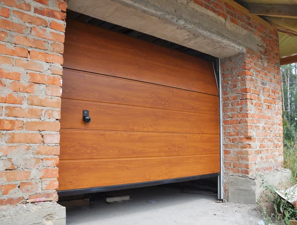Professional garage door installation and repair services in Rockford, IL