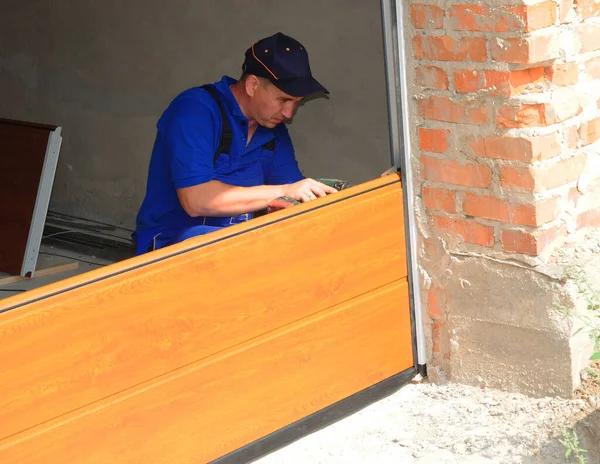 Garage Door Installation & Replacement